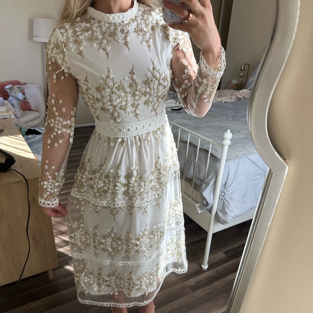 Polagram White Floral Embroidered Dress